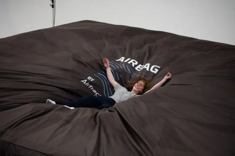 AirBag Trampoline Fall
