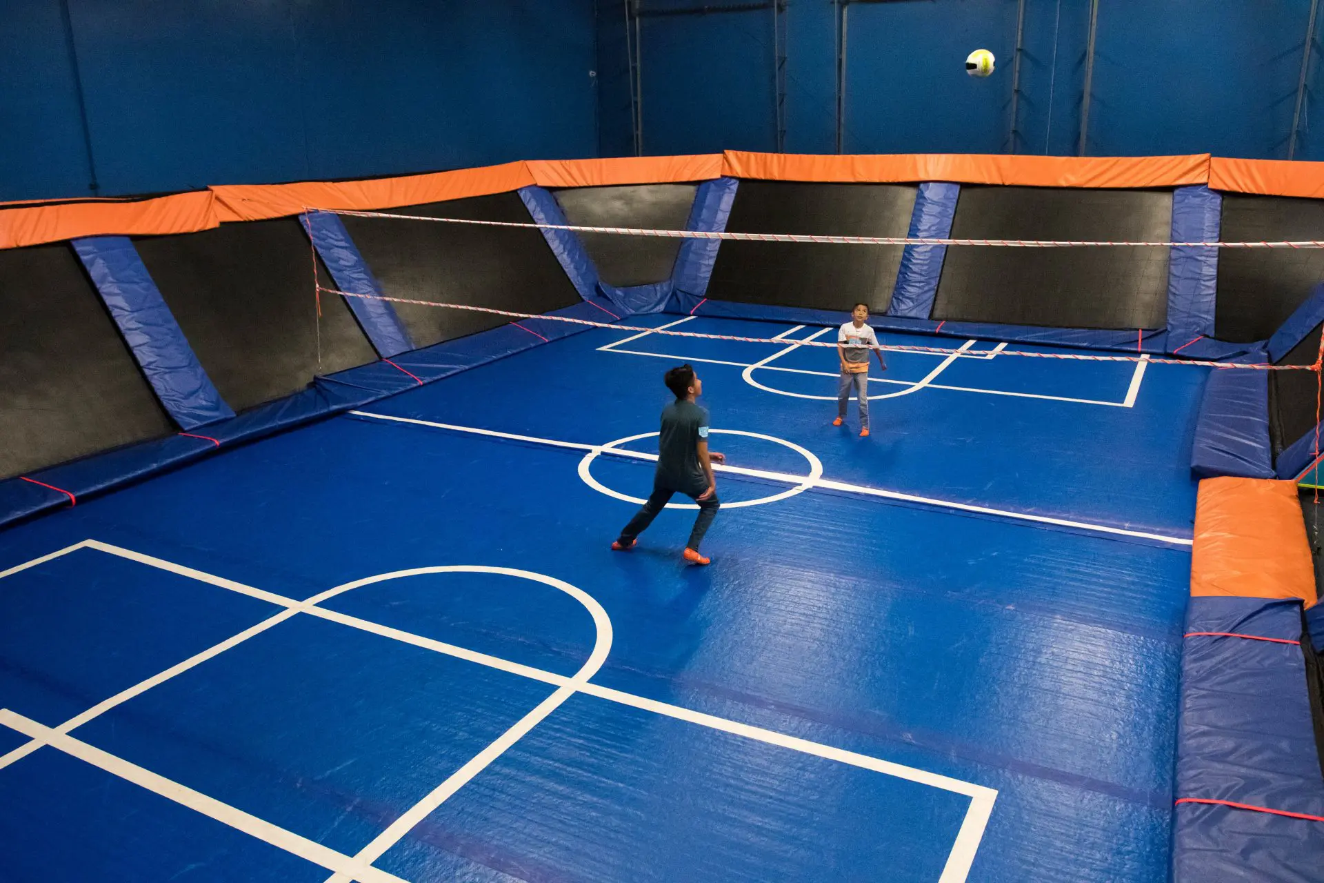 AirCourt Skyzone AirTrack Factory Trampolinepark