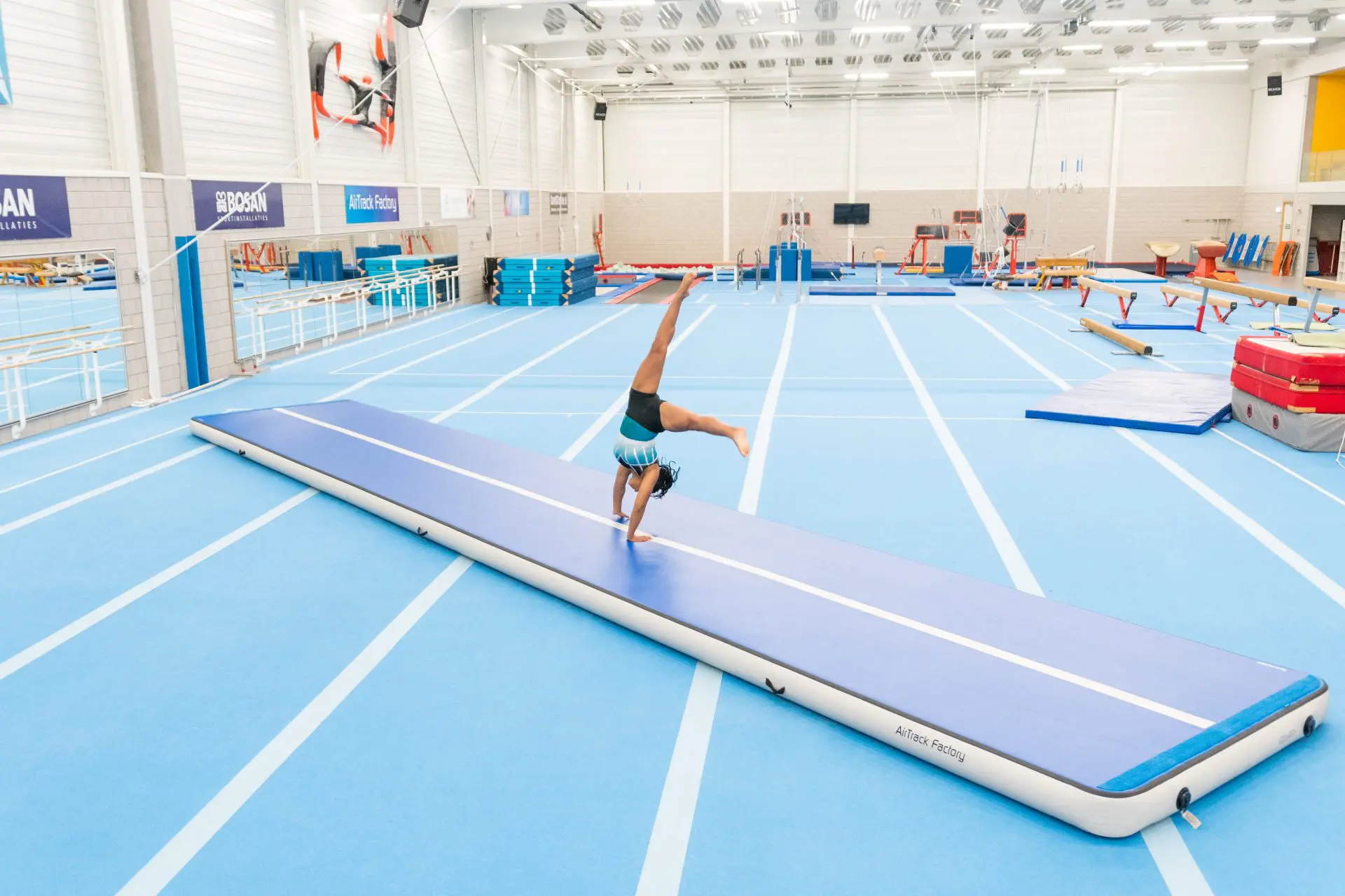 6m AirTrack Roundoff