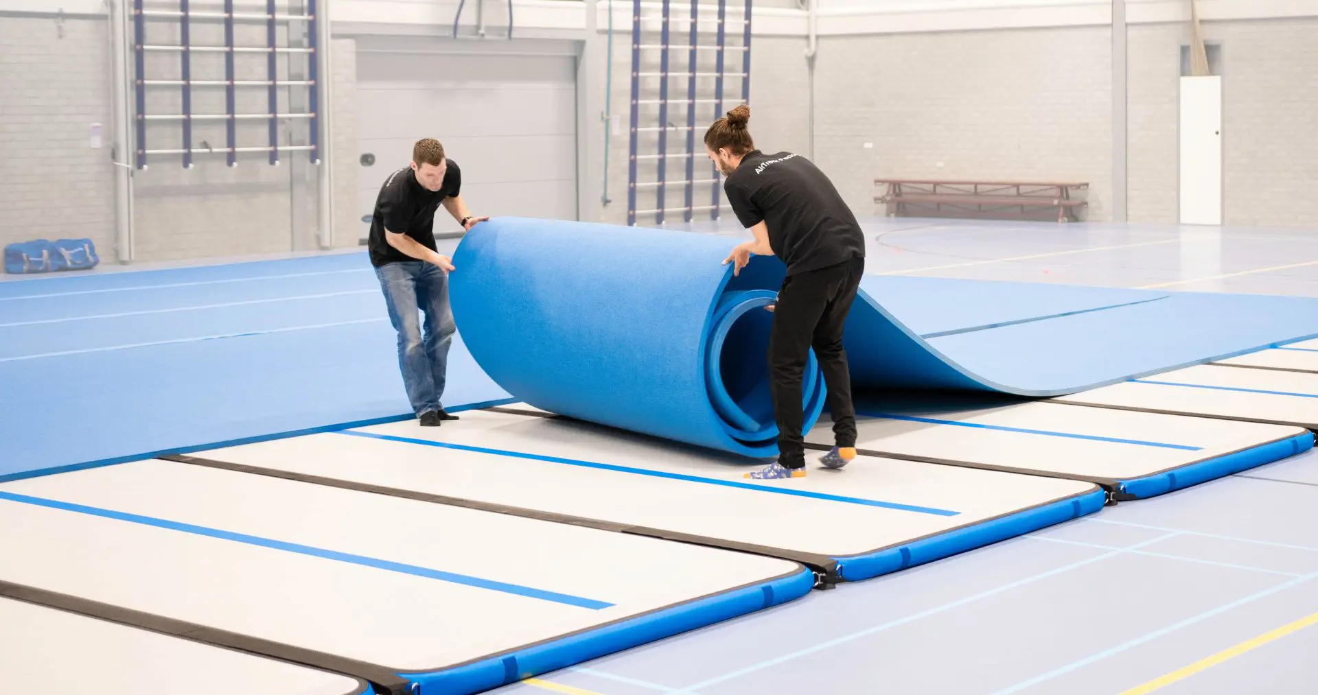 Competition-floor_setup2